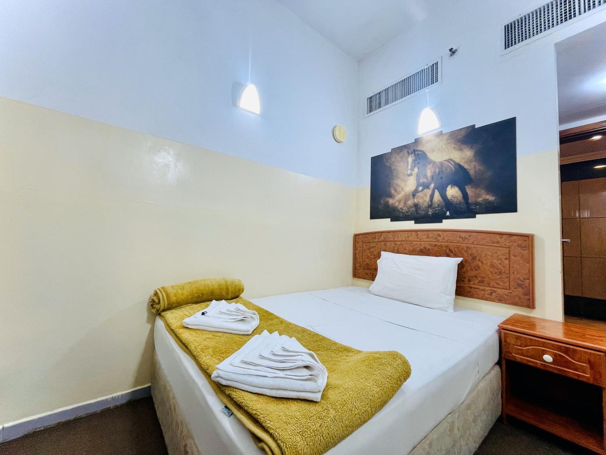 Queens Next Sabkha Bus Station Hotel Dubai