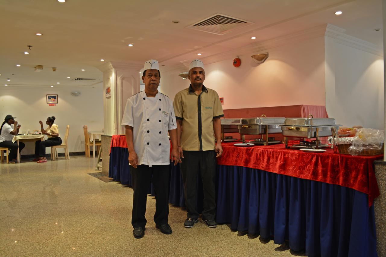 Hotel Queens Next Sabkha Bus Station Dubai
