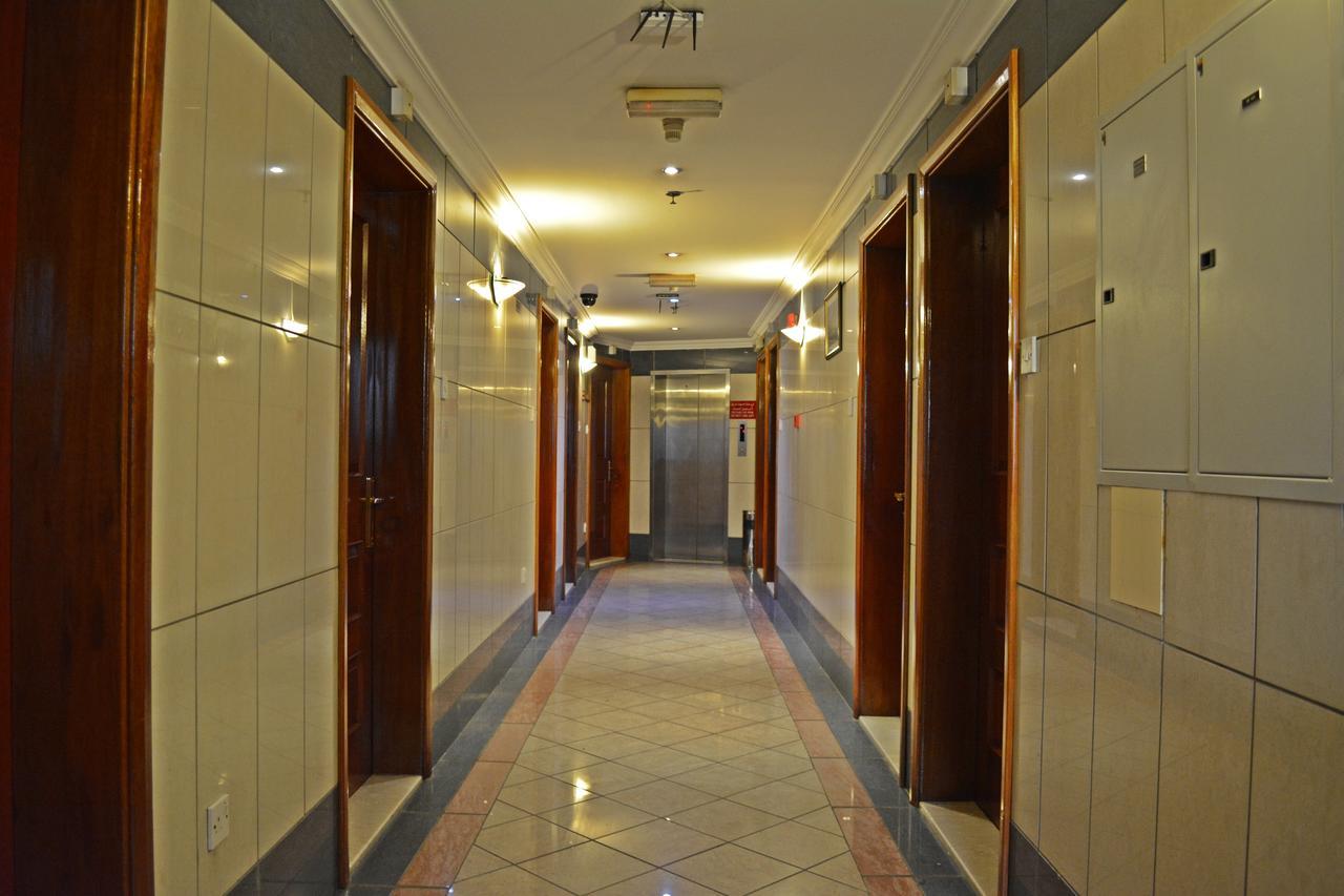 Hotel Queens Next Sabkha Bus Station 2*