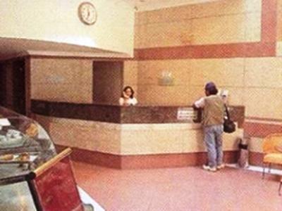 Hotel Queens Next Sabkha Bus Station 2*